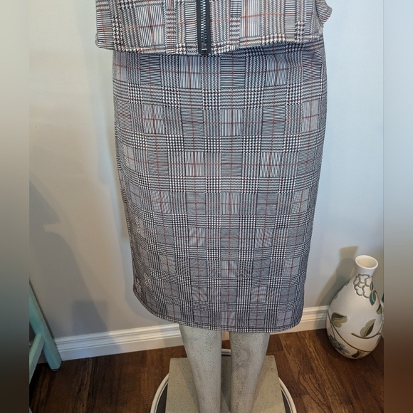 Torrid At The Knee Double Knit plaid jacquard Pencil Skirt Size 2x NWT - Picture 5 of 9